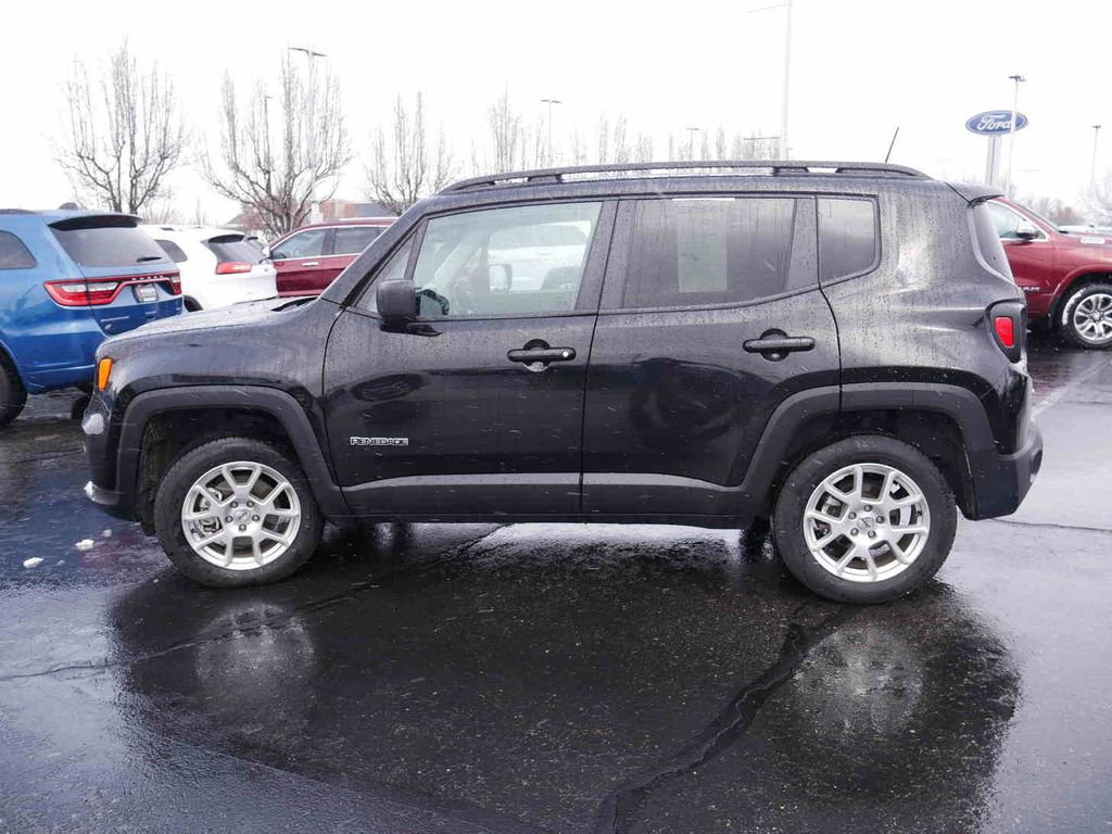 Used 2022 Jeep Renegade Latitude w/ Convenience Group image 16