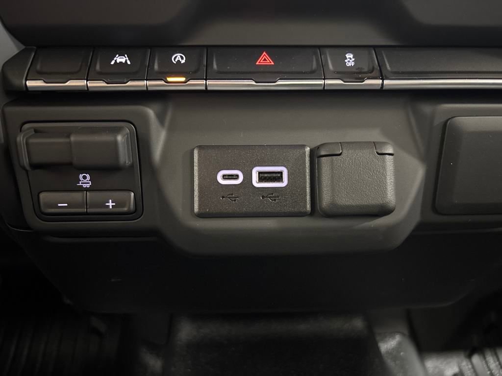 Used 2025 Chevrolet Silverado 1500 W/T w/ WT Value Package image 18