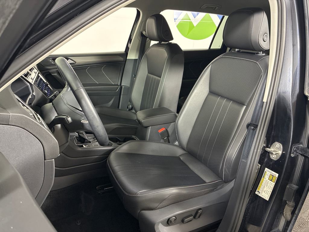 Used 2022 Volkswagen Tiguan SE AWD/4WD image 23