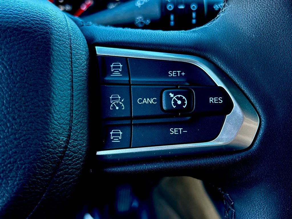 Used 2025 Jeep Compass Latitude w/ Convenience Group image 19