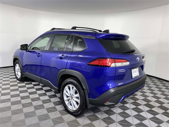Used 2025 Toyota Corolla Cross LE image 6