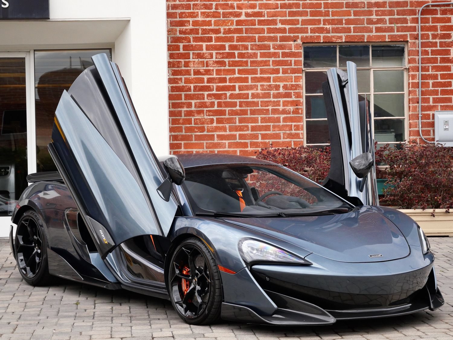 Used 2019 McLaren 600LT RWD image 37