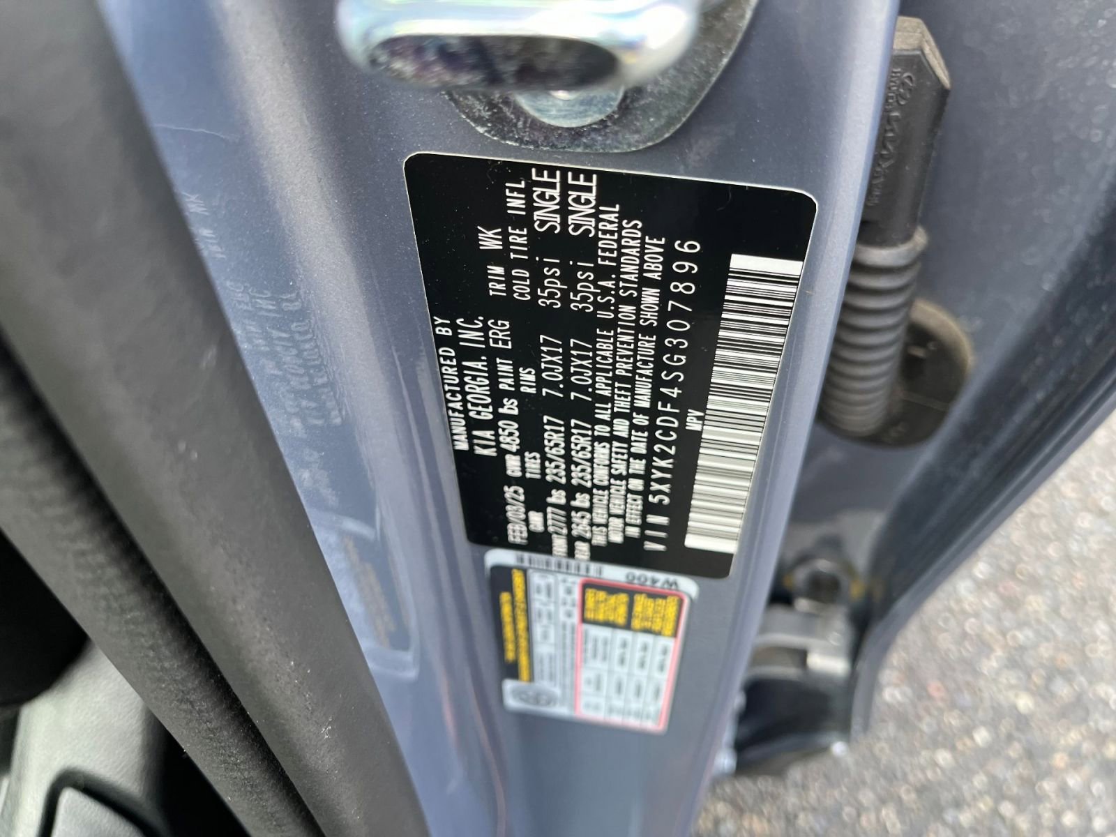 Used 2025 Kia Sportage LX image 9