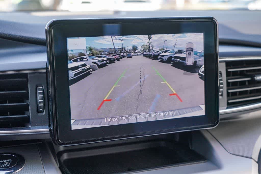 Used 2022 Ford Explorer XLT w/ Equipment Group 202A RWD image 22