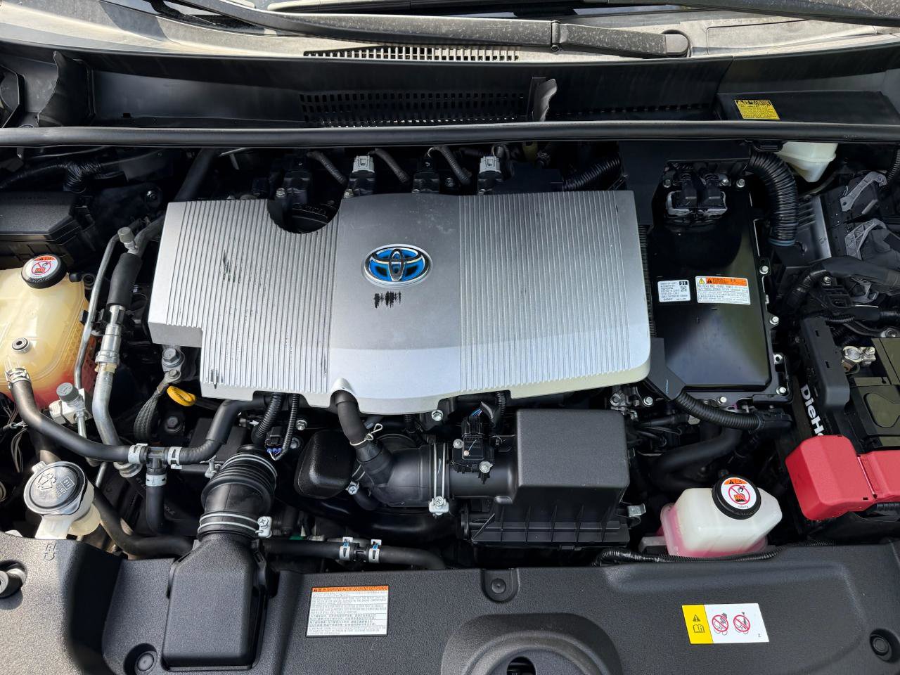 Used 2017 Toyota Prius Four Touring FWD image 21