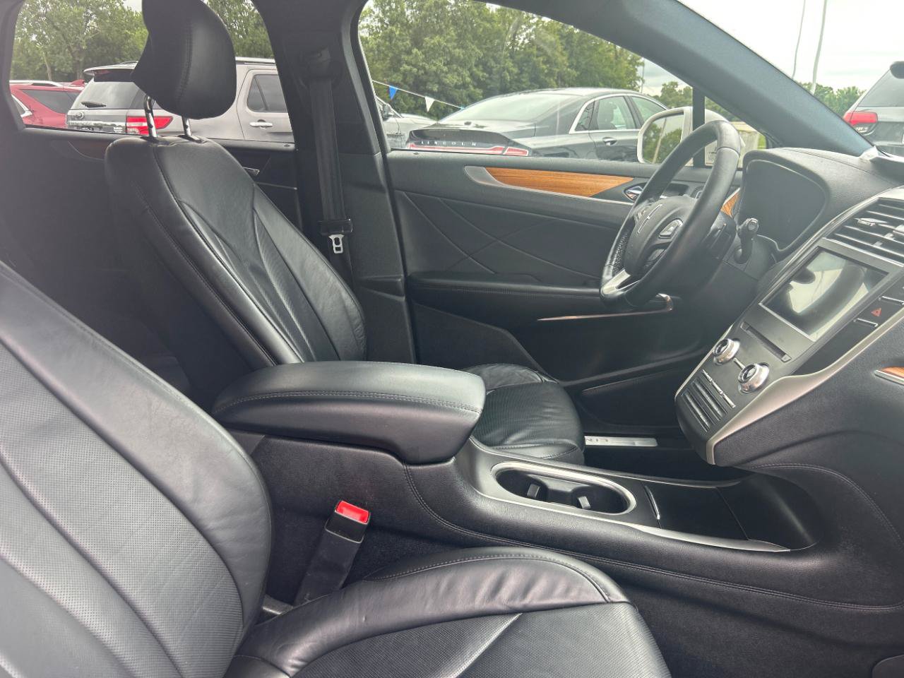Used 2019 Lincoln MKC Reserve w/ MKC Climate Package FWD image 25
