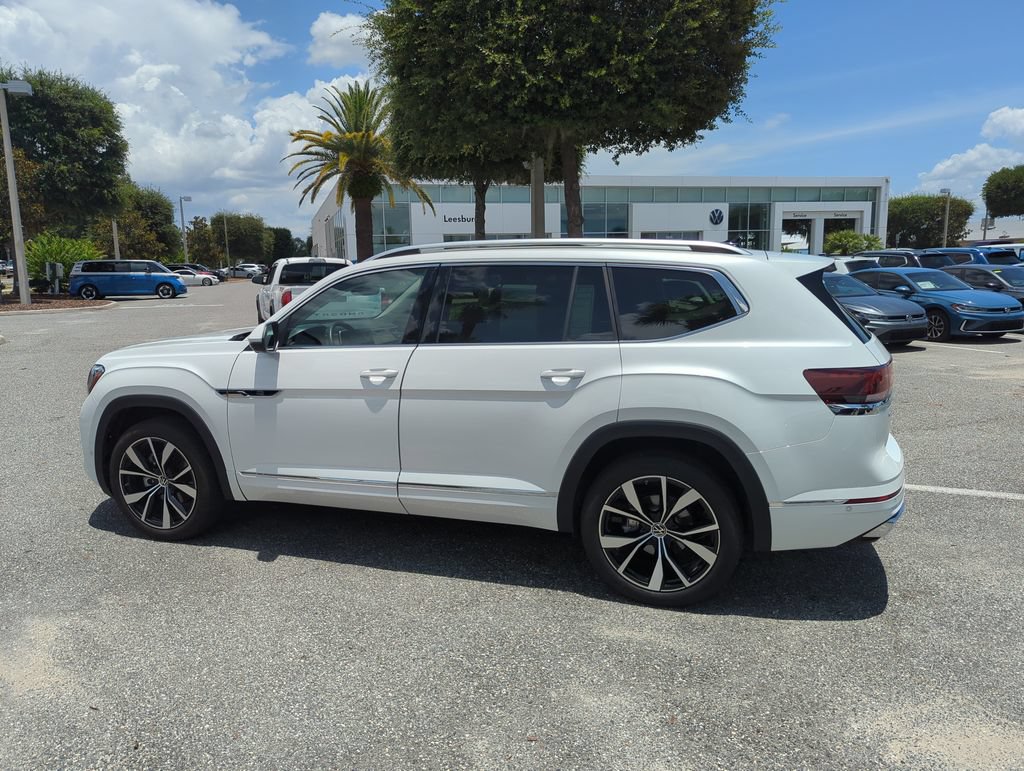 Certified 2026 Volkswagen Atlas SEL Premium R-Line AWD/4WD image 10