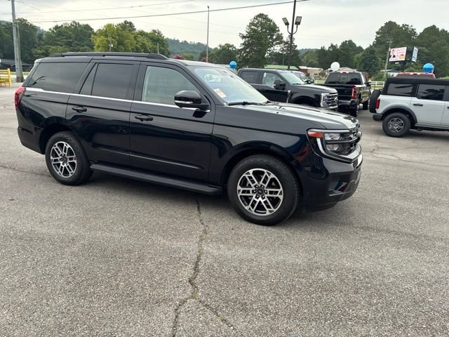 Used 2025 Ford Expedition Active AWD/4WD image 40