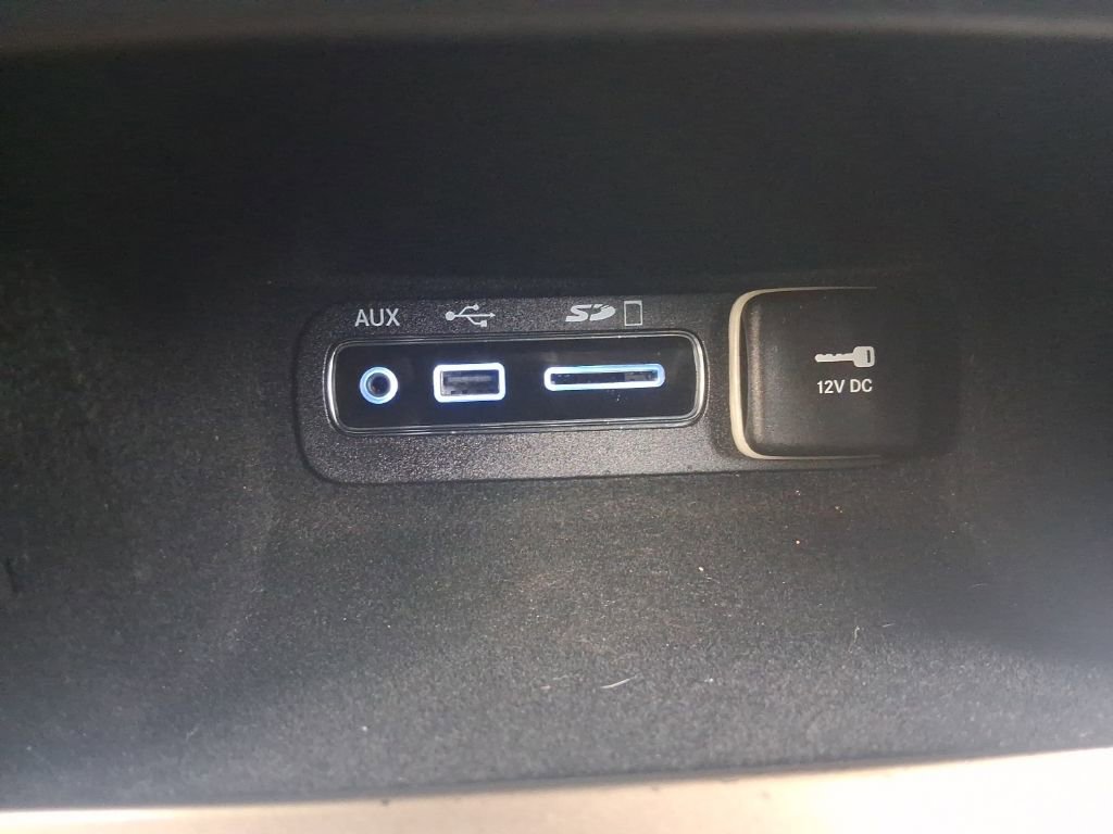 Used 2016 Jeep Grand Cherokee Laredo 75th Anniversary image 24