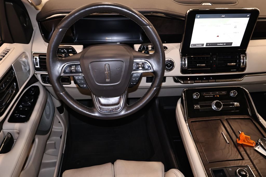 Used 2020 Lincoln Navigator L Reserve w/ Luxury Package AWD/4WD image 19