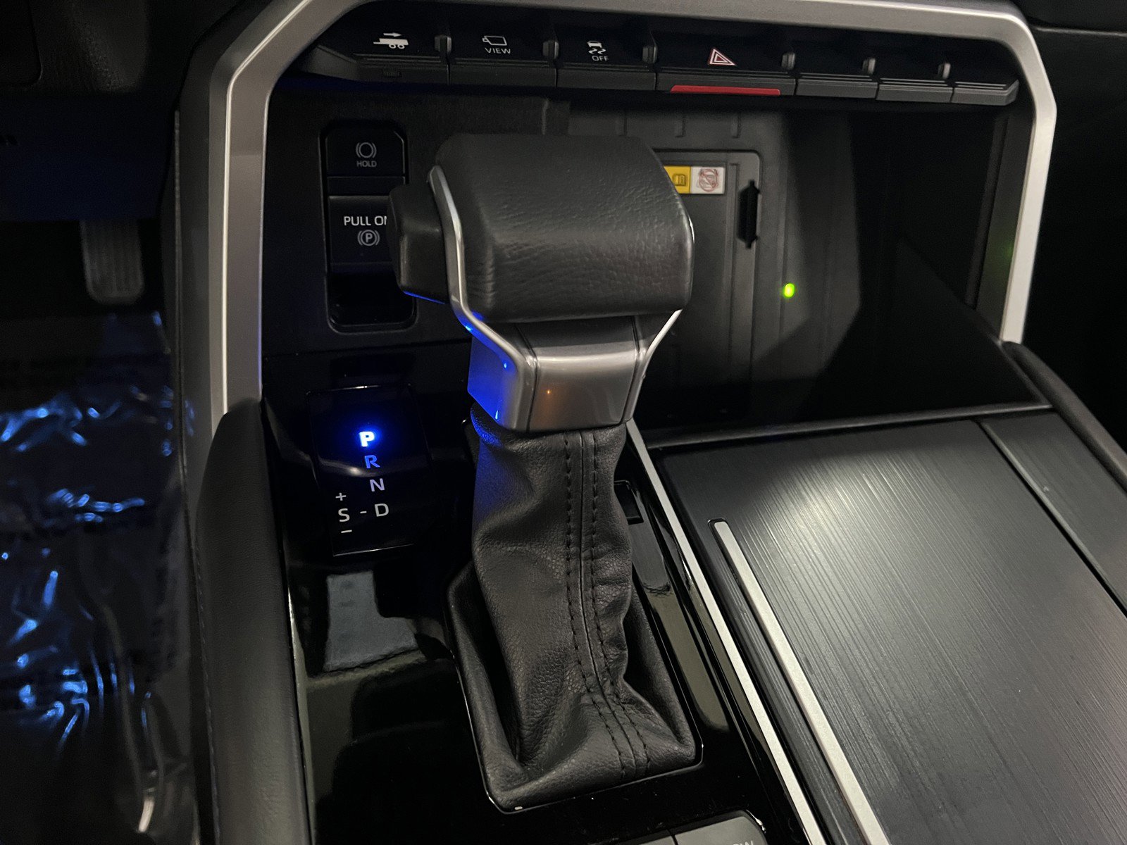 Used 2024 Toyota Tundra Platinum image 18