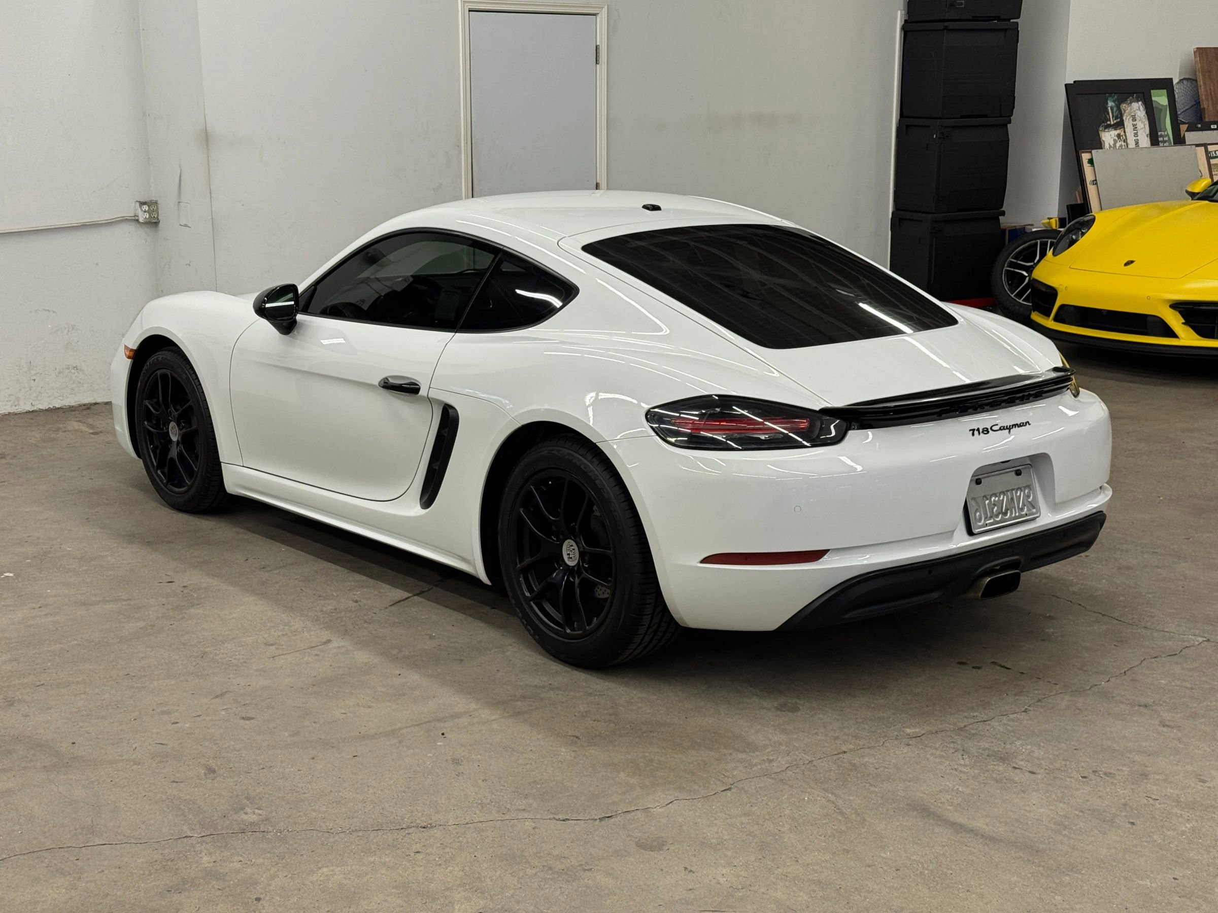 Used 2018 Porsche 718 Cayman RWD image 5