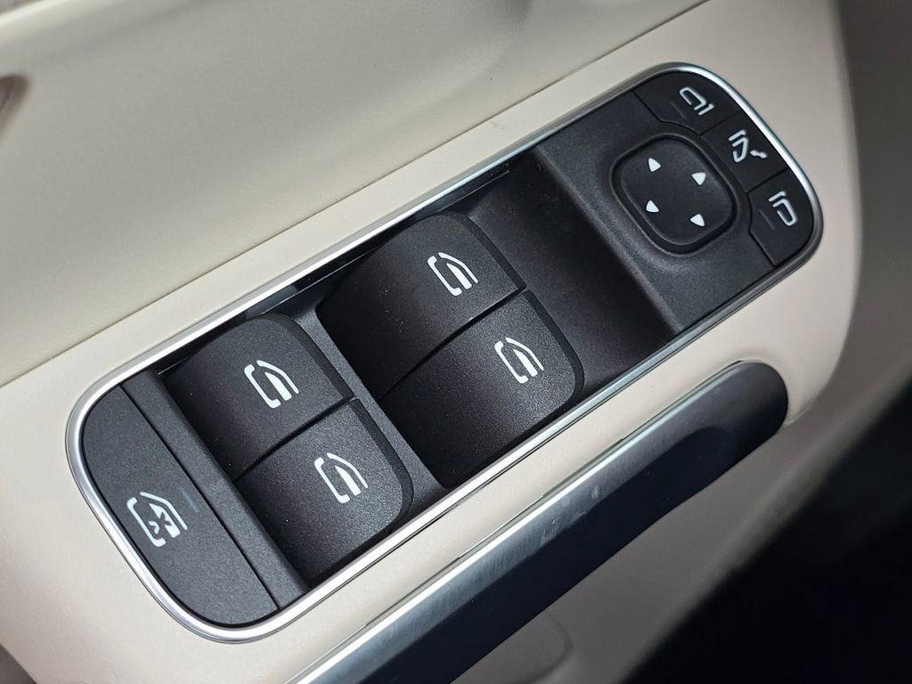 New 2026 Mercedes-Benz GLB 250 4MATIC image 26