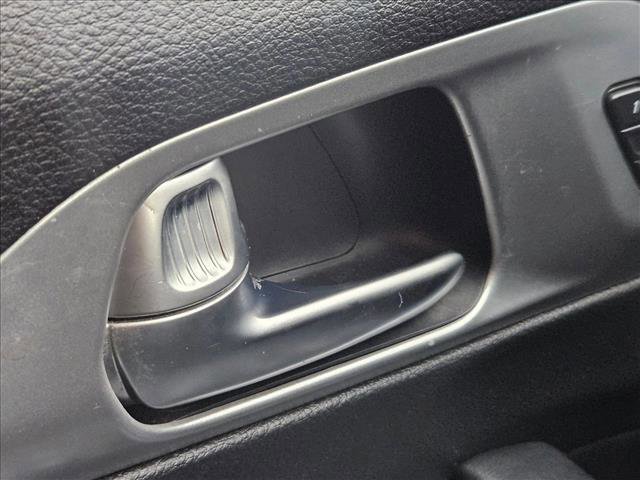 Used 2021 Chrysler Pacifica Touring-L w/ S Appearance Package FWD image 17