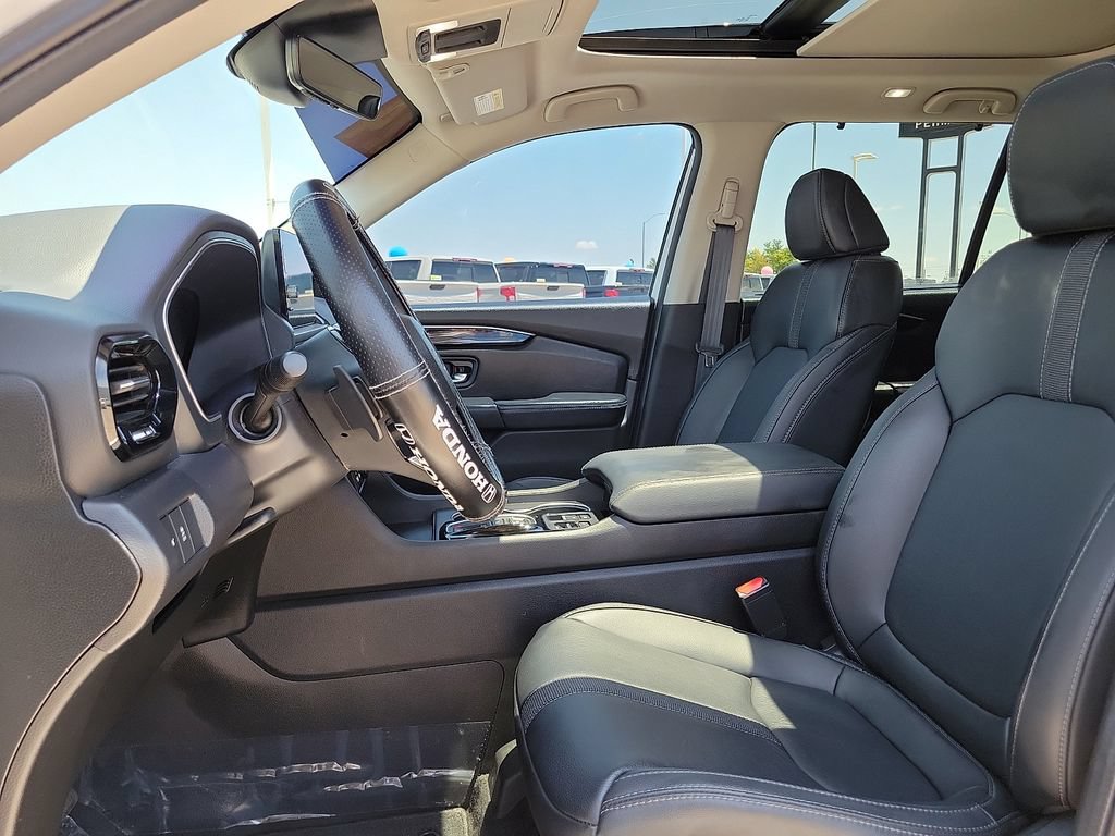 Used 2024 Honda Pilot Touring image 23