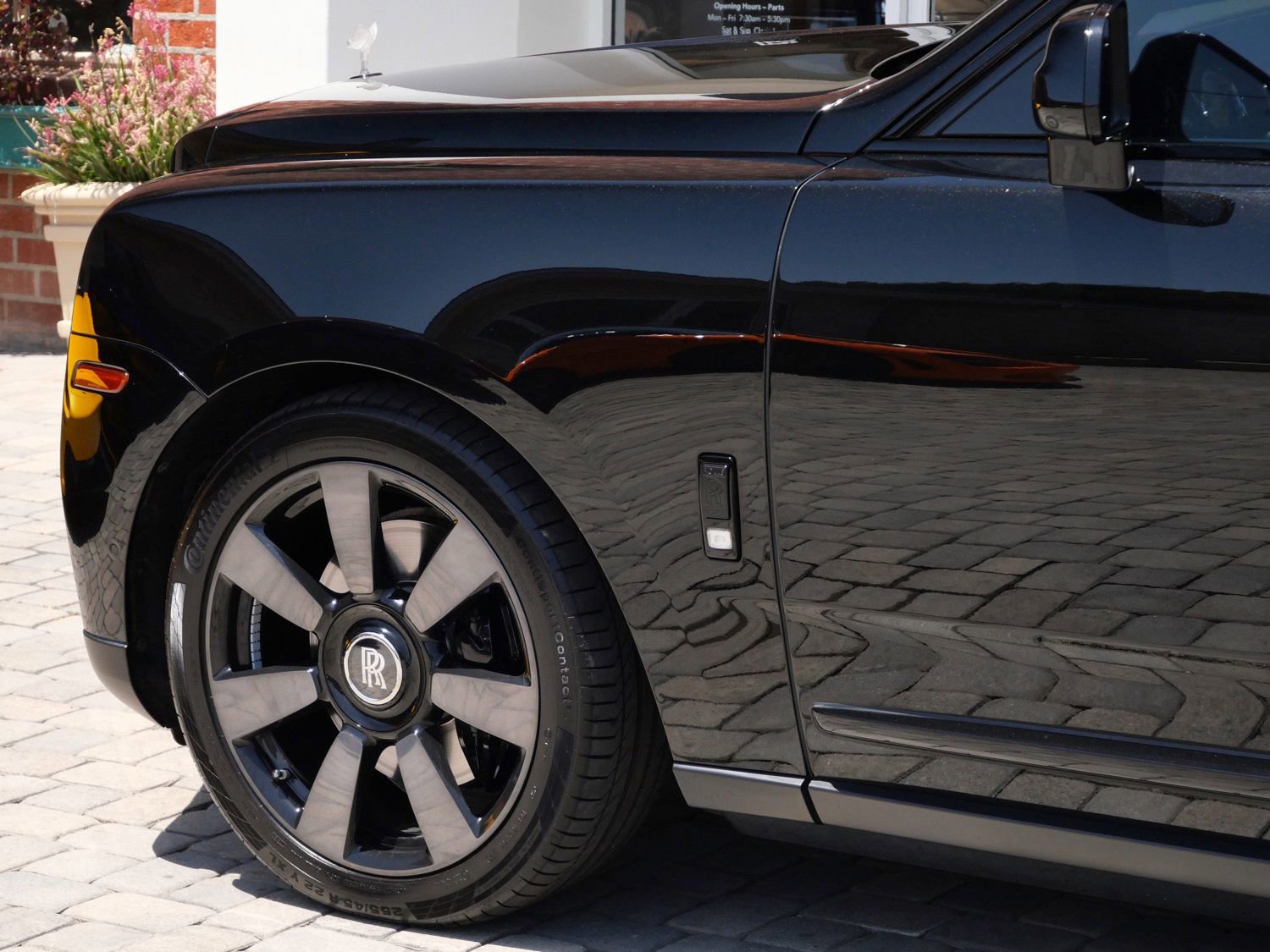 Used 2022 Rolls-Royce Cullinan AWD/4WD image 22