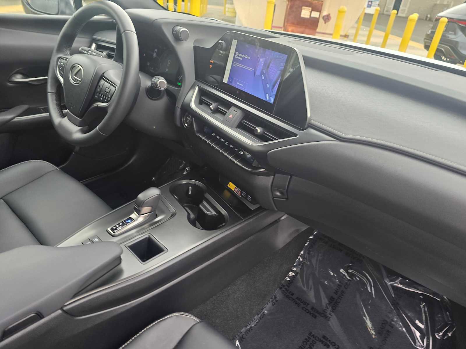 Certified 2025 Lexus UX 300h FWD w/ Accessory Package (Z2) image 12