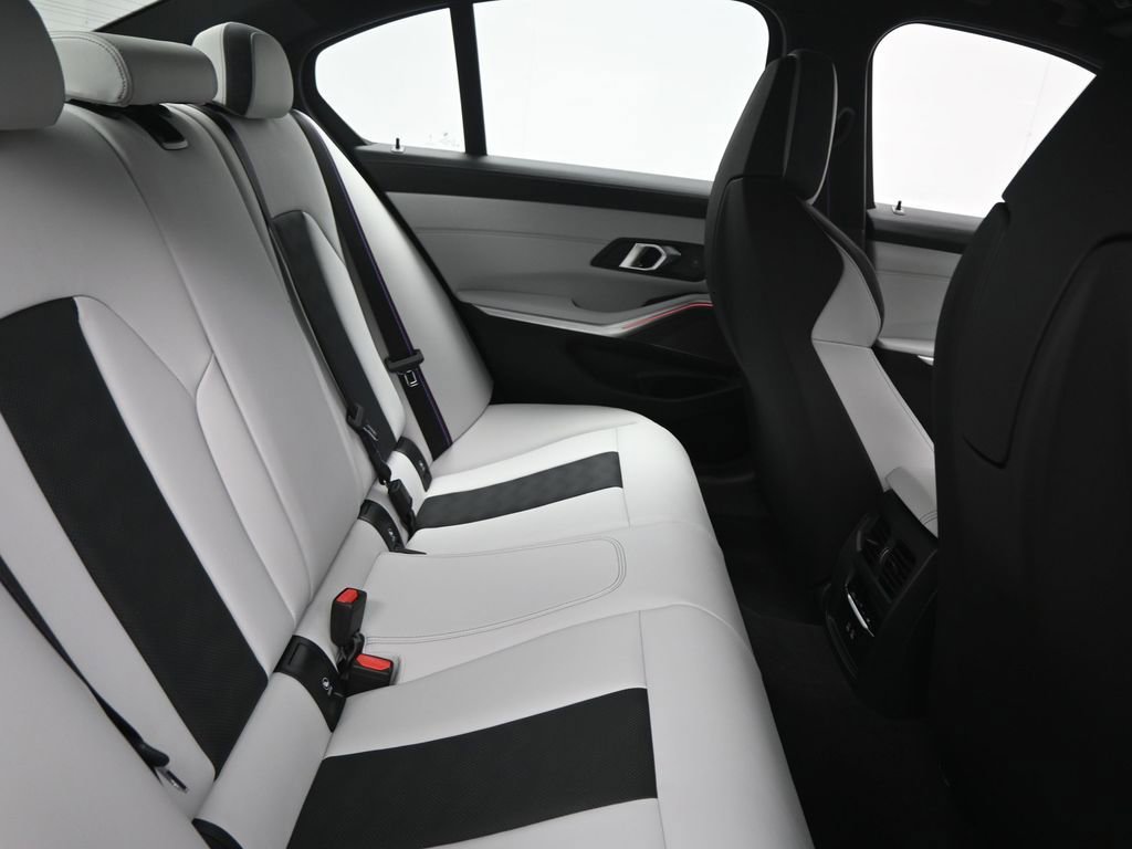 Used 2025 BMW M3 w/ Executive Package image 23