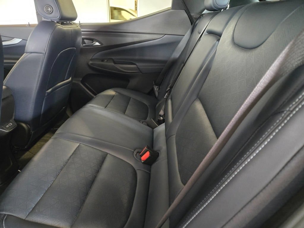 Certified 2023 Chevrolet Bolt EUV LT w/ Convenience Package FWD image 16