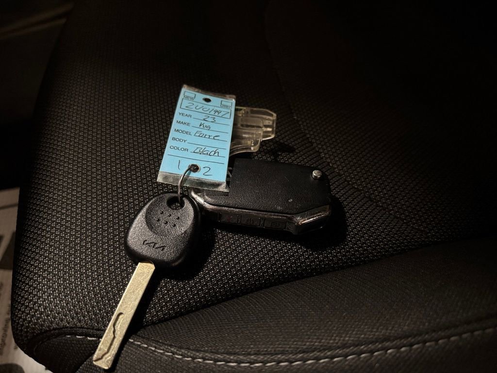 Certified 2023 Kia Forte LXS w/ LXS Technology Package image 32