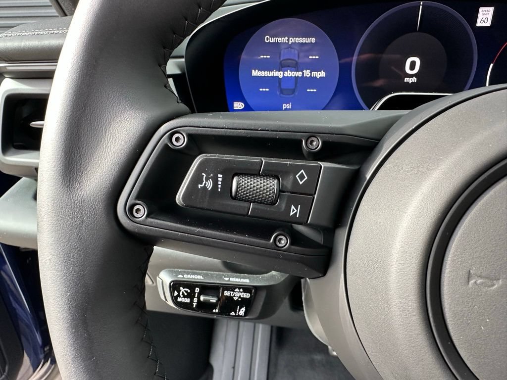 Used 2026 Porsche Macan Electric RWD image 18
