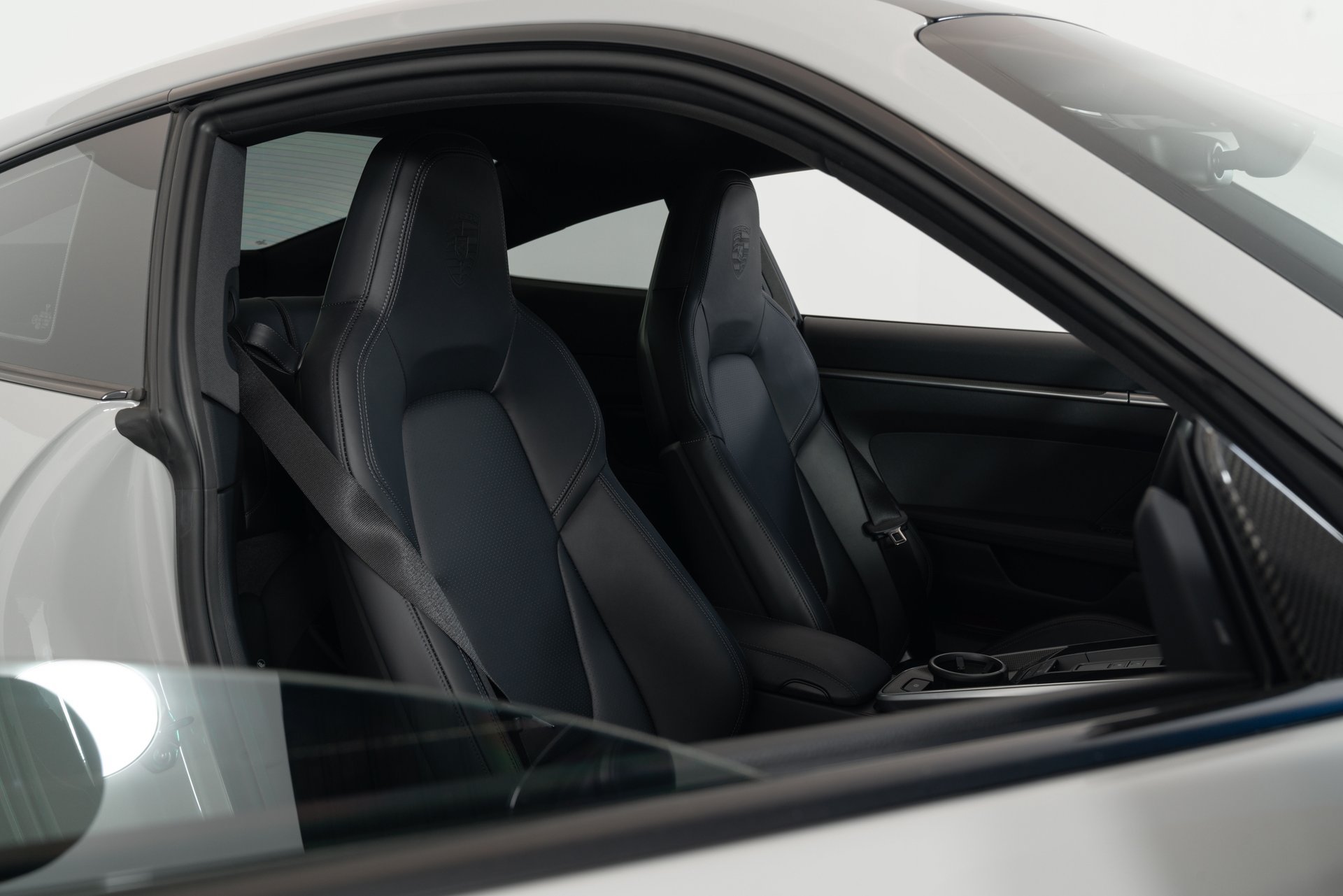 Used 2024 Porsche 911 Carrera image 17