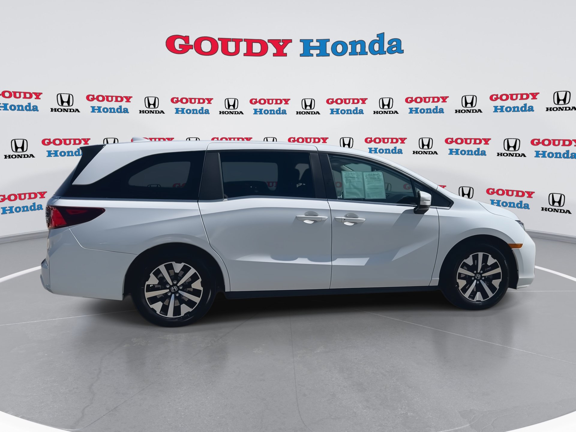 Used 2026 Honda Odyssey EX-L image 9