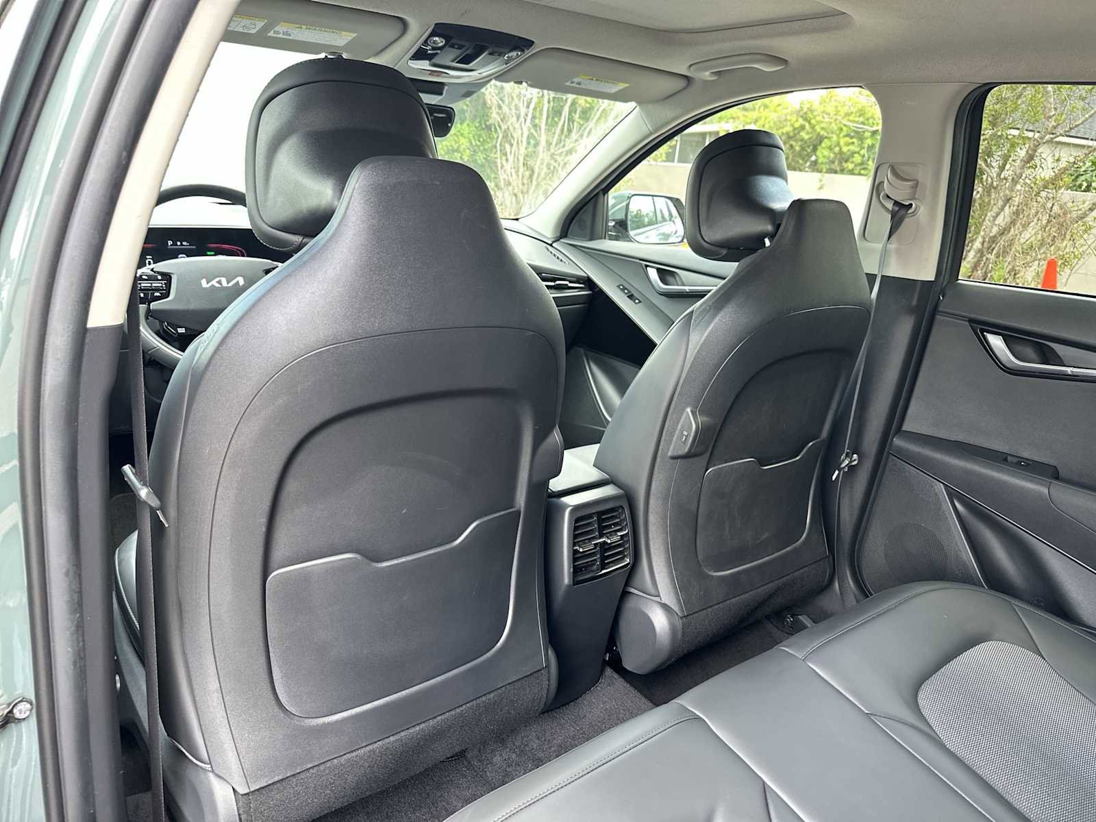 Used 2023 Kia Niro EX Touring image 16