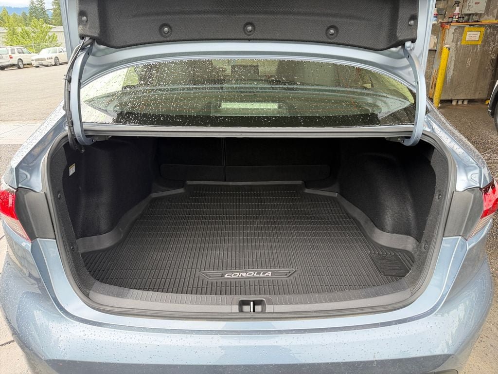 Used 2021 Toyota Corolla LE FWD image 22