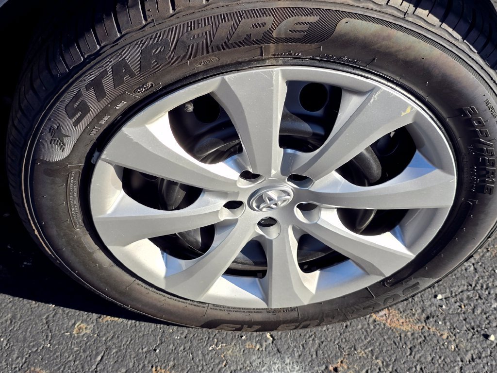 Used 2024 Toyota Corolla LE FWD image 26