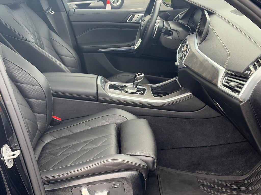 Used 2023 BMW X5 xDrive40i w/ Premium Package AWD/4WD image 19