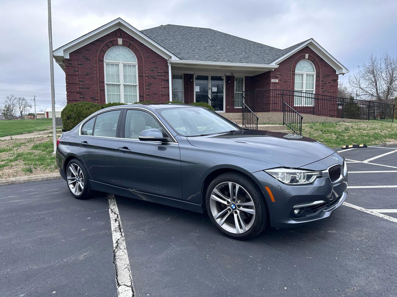 Used 2017 BMW 330i Sedan image 11