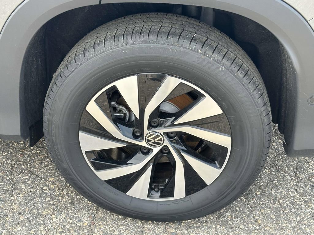 New 2026 Volkswagen Tiguan S AWD/4WD image 8
