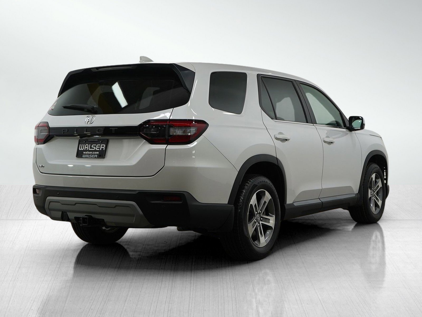 Used 2023 Honda Pilot EX-L image 5