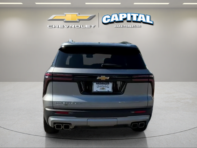 Used 2025 Chevrolet Traverse LT AWD/4WD image 4