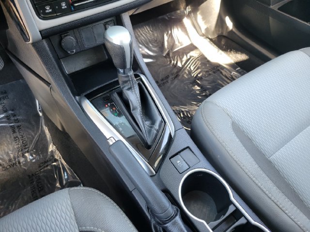 Used 2019 Toyota Corolla LE FWD image 15