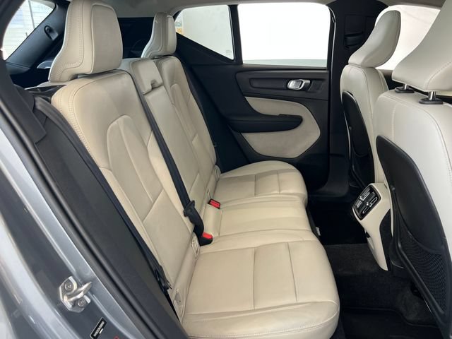 Used 2019 Volvo XC40 T5 Momentum AWD/4WD image 46