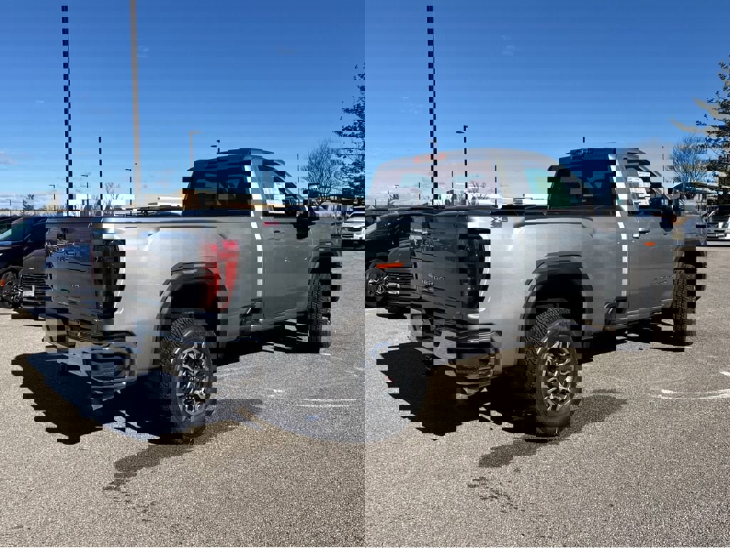 New 2026 GMC Sierra 2500 SLE image 2