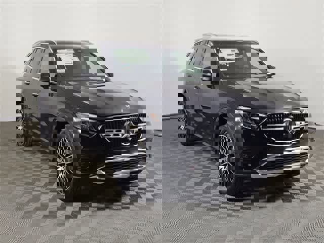 Used 2025 Mercedes-Benz GLC 300 4MATIC image 28