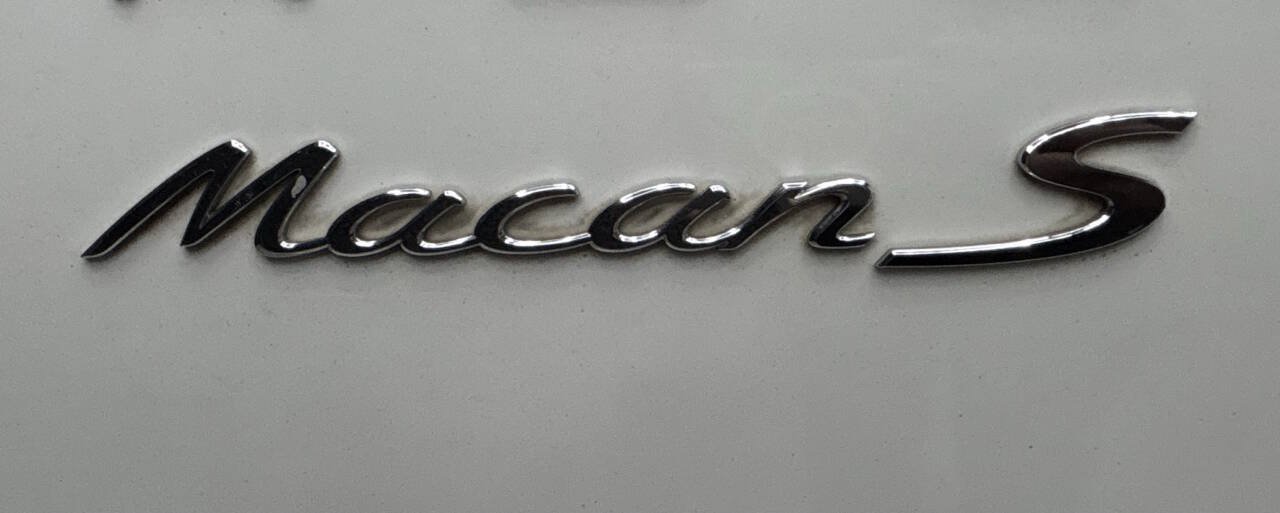 Used 2015 Porsche Macan S w/ Premium Package Plus AWD/4WD image 9