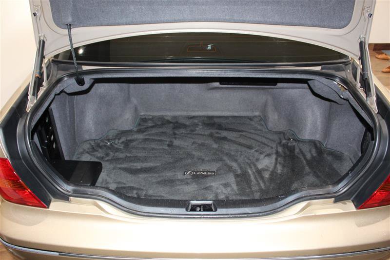 Used 2002 Lexus LS 430 RWD image 36