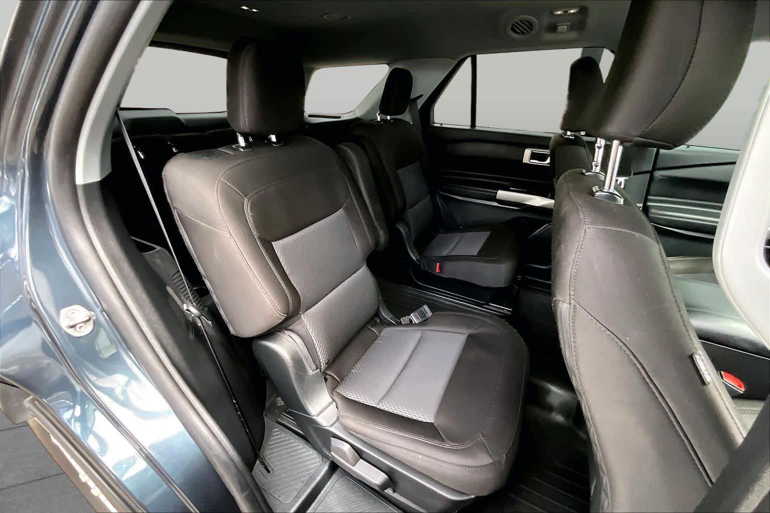 Used 2023 Ford Explorer XLT RWD image 18