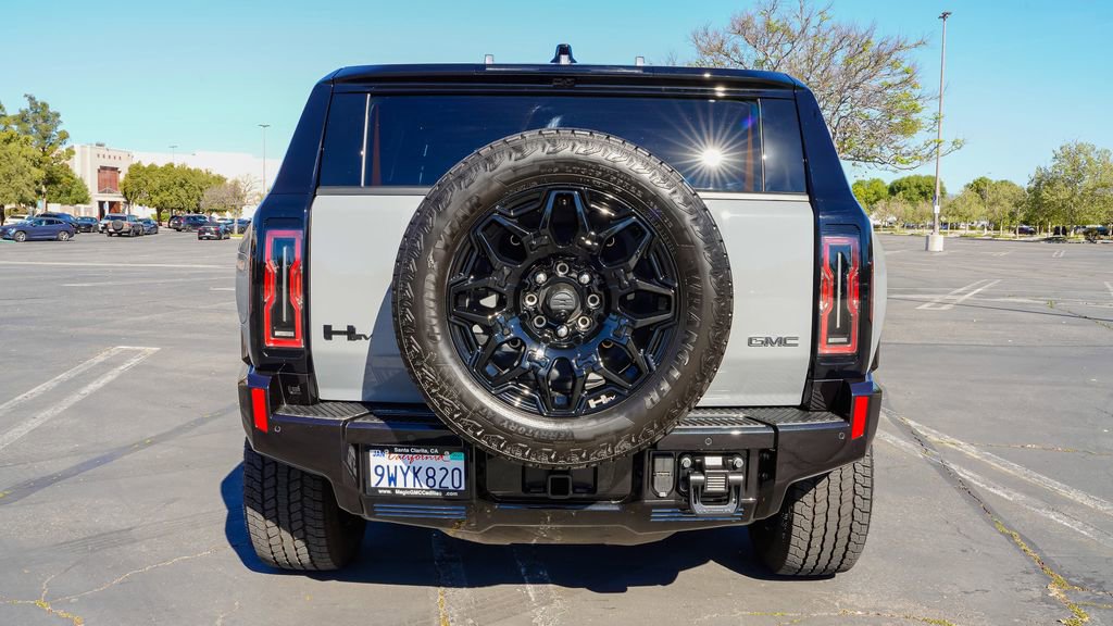 Used 2026 GMC Hummer EV SUV w/ LPO, Dark Essentials Package AWD/4WD image 10