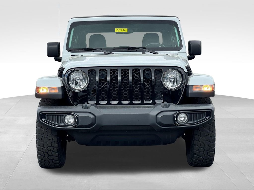 Used 2022 Jeep Gladiator Sport AWD/4WD image 2
