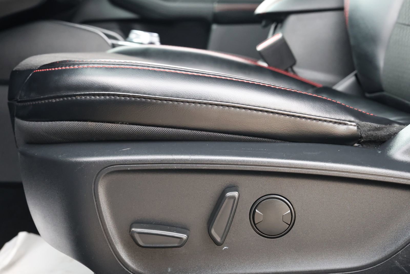 Used 2024 Ford Escape ST-Line AWD/4WD image 30