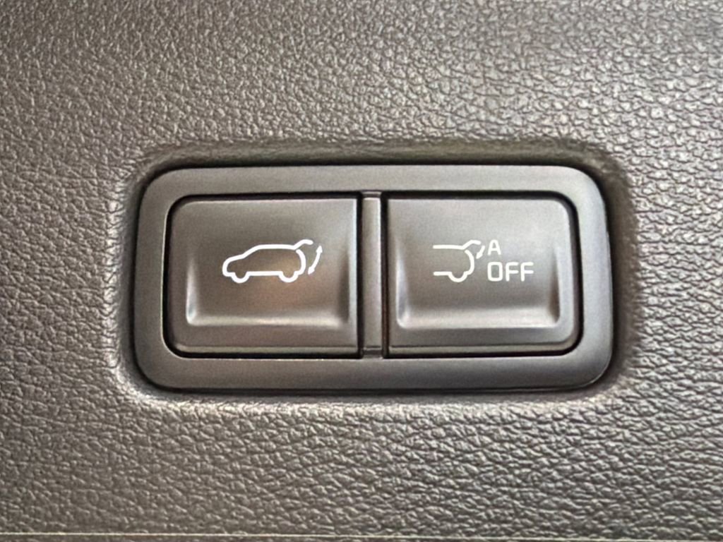 Used 2025 Kia Telluride S FWD image 21