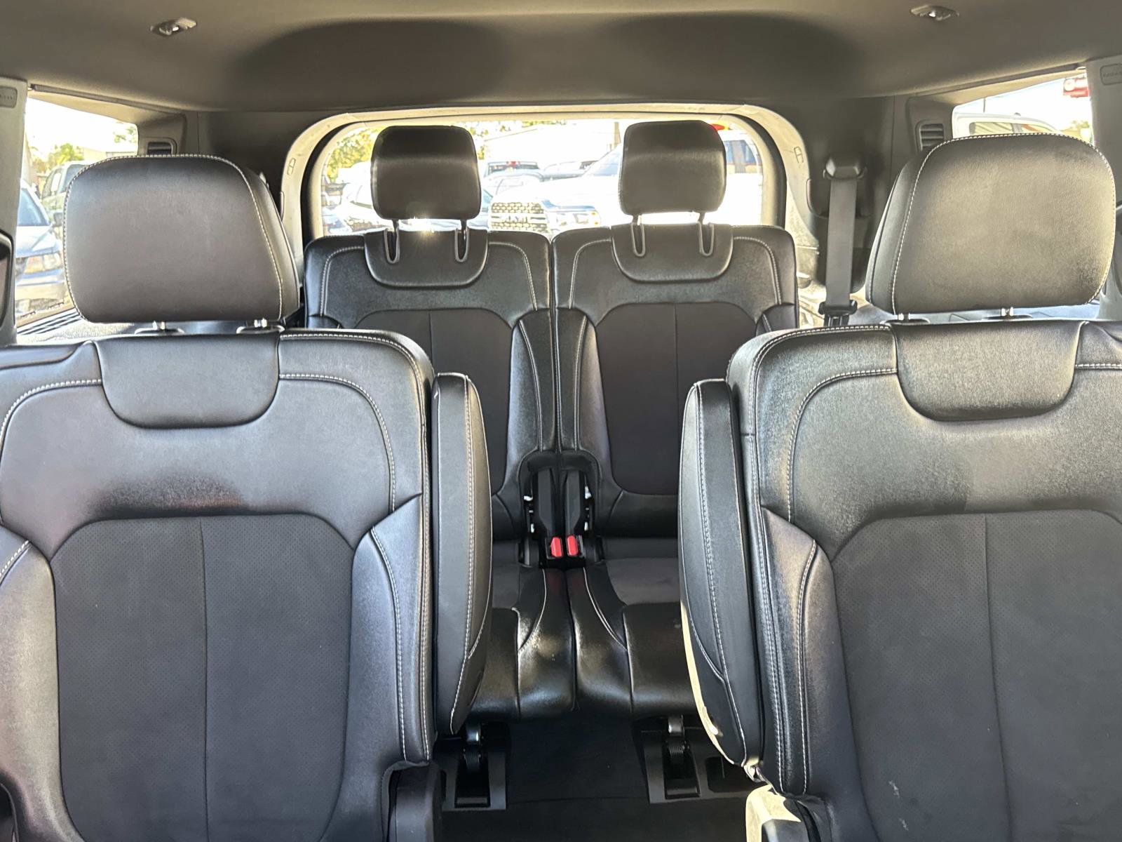 Used 2024 Jeep Grand Cherokee L Altitude image 9