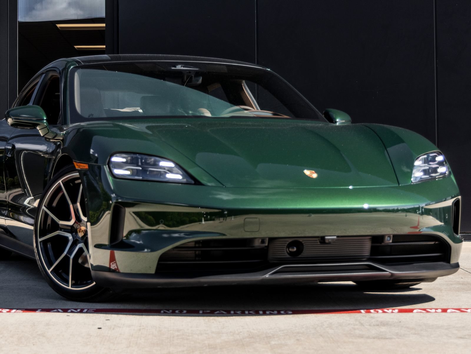 New 2026 Porsche Taycan AWD/4WD image 9