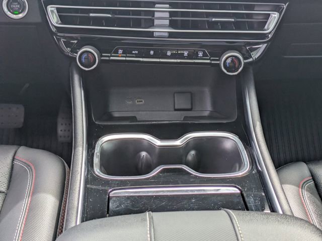 Used 2024 Chevrolet Traverse RS image 24