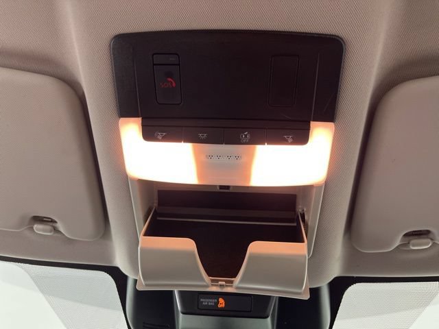Used 2024 Nissan Rogue SV FWD image 35